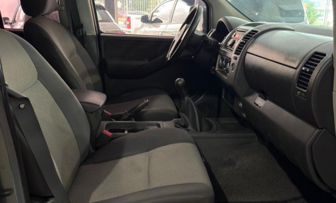 Nissan Frontier SV ATTACK CD 4x2 2.5 TB Diesel 2014 Diesel-10