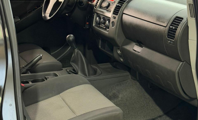 Nissan Frontier SV ATTACK CD 4x2 2.5 TB Diesel 2014 Diesel-9