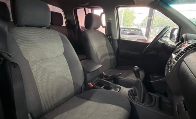 Nissan Frontier SV ATTACK CD 4x2 2.5 TB Diesel 2014 Diesel-11