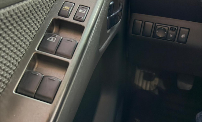 Nissan Frontier SV ATTACK CD 4x2 2.5 TB Diesel 2014 Diesel-12