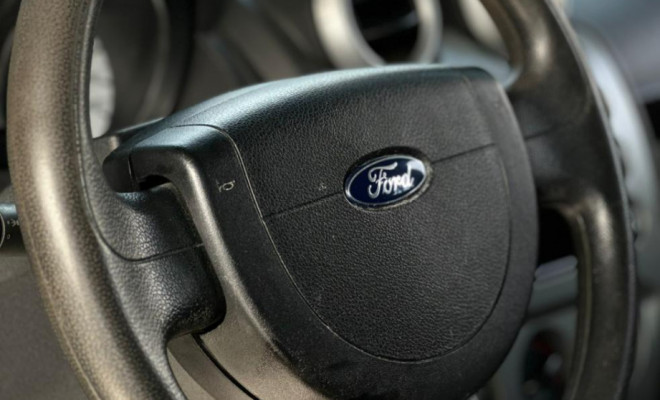 Ford Fiesta Sed. 1.6 8V Flex 4p 2009 Flex-10