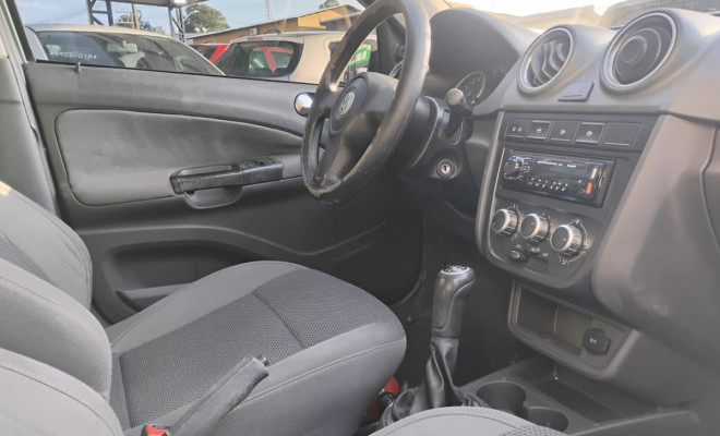 VW - VolksWagen Gol (novo) 1.6 Power/Highi T.Flex 8v 4P 2010 Flex-4