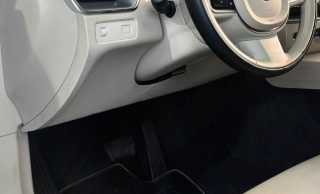 Volvo XC 60 T-5 MOMENTUM 2.0 254cv AWD 5p 2018 Gasolina-12