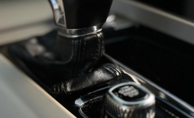 Volvo XC 60 T-5 MOMENTUM 2.0 254cv AWD 5p 2018 Gasolina-9