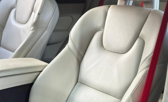 Volvo XC 60 T-5 MOMENTUM 2.0 254cv AWD 5p 2018 Gasolina-21