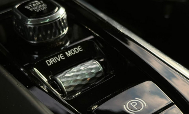 Volvo XC 60 T-5 MOMENTUM 2.0 254cv AWD 5p 2018 Gasolina-9