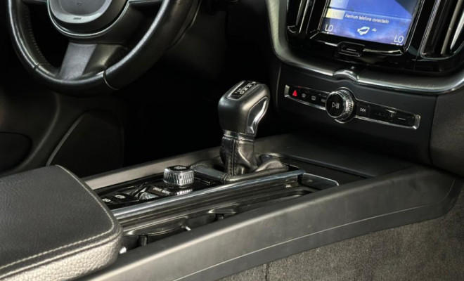 Volvo XC 60 T-5 MOMENTUM 2.0 254cv AWD 5p 2018 Gasolina-14