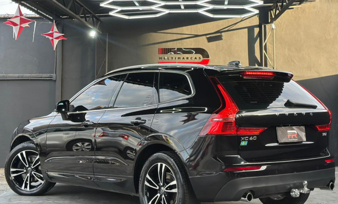 Volvo XC 60 T-5 MOMENTUM 2.0 254cv AWD 5p 2018 Gasolina-5