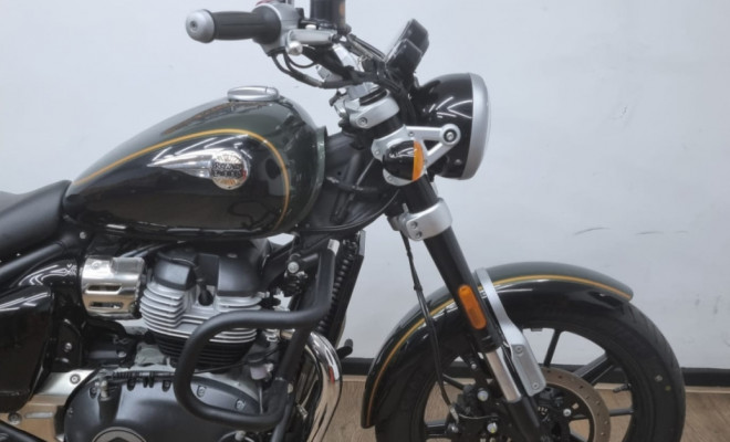 Royal Enfield Super Meteor 650 Interstellar 2025 Gasolina-6