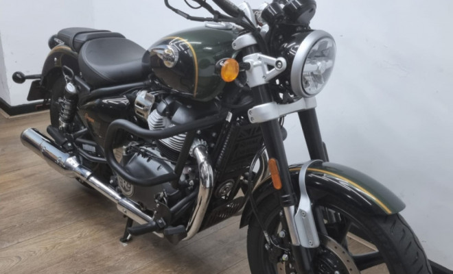 Royal Enfield Super Meteor 650 Interstellar 2025 Gasolina-0