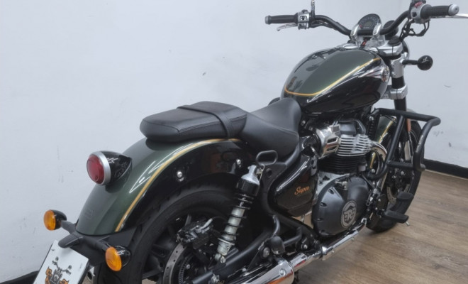 Royal Enfield Super Meteor 650 Interstellar 2025 Gasolina-9