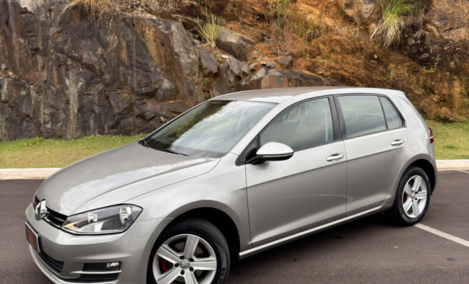 VW - VolksWagen Golf Highline 1.4 TSI 140cv Aut. 2015 Gasolina-0