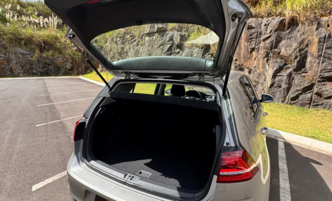 VW - VolksWagen Golf Highline 1.4 TSI 140cv Aut. 2015 Gasolina-9