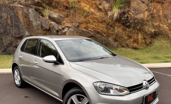 VW - VolksWagen Golf Highline 1.4 TSI 140cv Aut. 2015 Gasolina