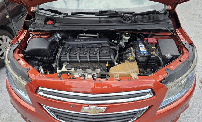 GM - Chevrolet ONIX  Lollapalooza 1.0 F.Power 5p Mec. 2014 Flex-6