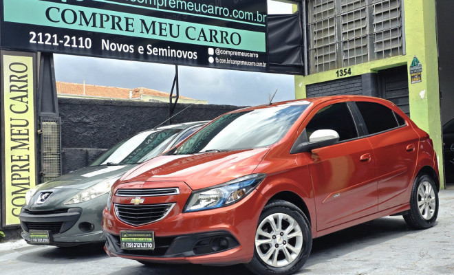 GM - Chevrolet ONIX  Lollapalooza 1.0 F.Power 5p Mec. 2014 Flex