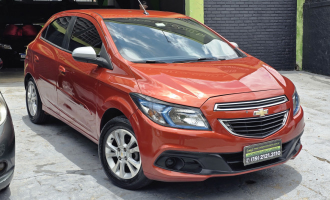 GM - Chevrolet ONIX  Lollapalooza 1.0 F.Power 5p Mec. 2014 Flex-1