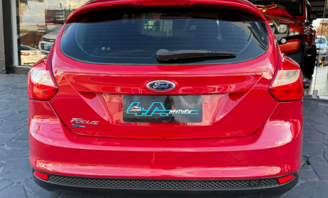 Ford Focus 1.6 S/SE/SE Plus Flex 8V/16V  5p 2014 Flex-6