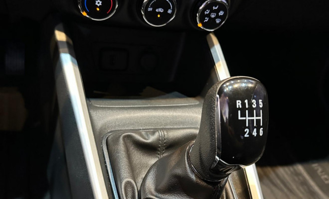 GM - Chevrolet ONIX SEDAN Plus LTZ 1.0 12V TB Flex Mec. 2023 Flex-10