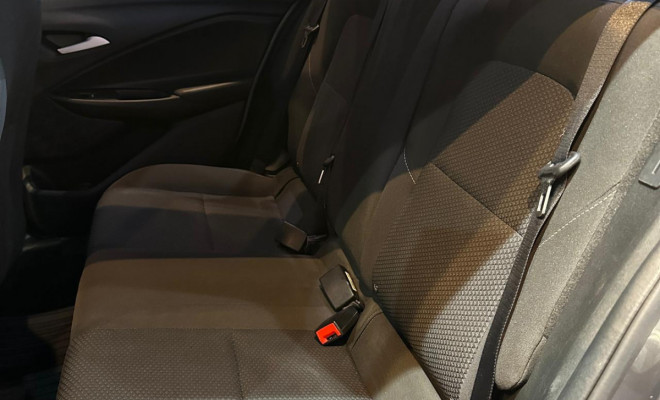 GM - Chevrolet ONIX SEDAN Plus LTZ 1.0 12V TB Flex Mec. 2023 Flex-12