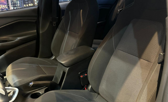 GM - Chevrolet ONIX SEDAN Plus LTZ 1.0 12V TB Flex Mec. 2023 Flex-11