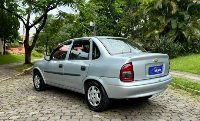 GM - Chevrolet Classic Life/LS 1.0 VHC FlexP. 4p 2010 Flex-13