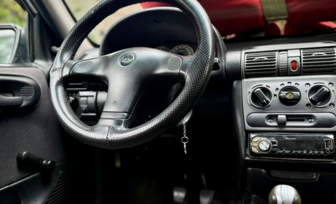 GM - Chevrolet Classic Life/LS 1.0 VHC FlexP. 4p 2010 Flex-10