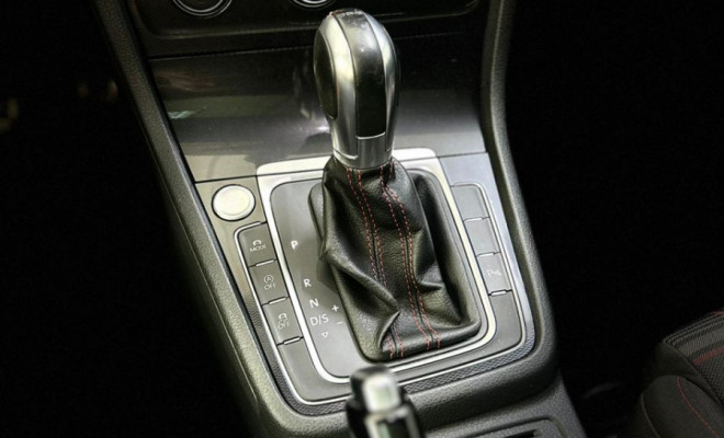 VW - VolksWagen Golf GTi 2.0 TSI 220cv Aut. 2017 Gasolina-8