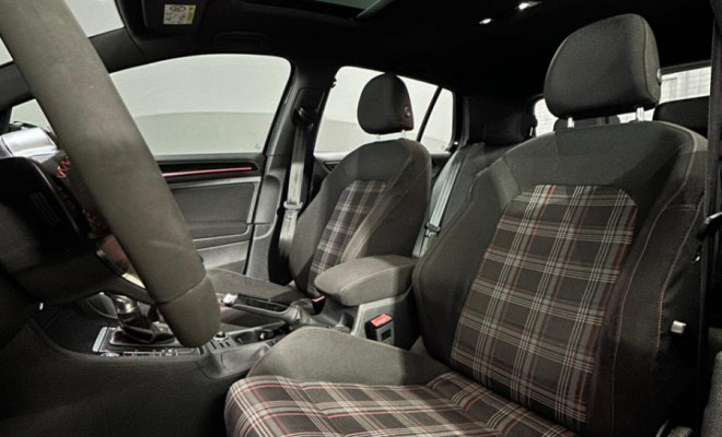 VW - VolksWagen Golf GTi 2.0 TSI 220cv Aut. 2017 Gasolina-4