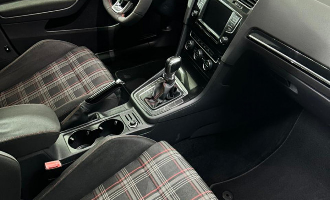 VW - VolksWagen Golf GTi 2.0 TSI 220cv Aut. 2017 Gasolina-10