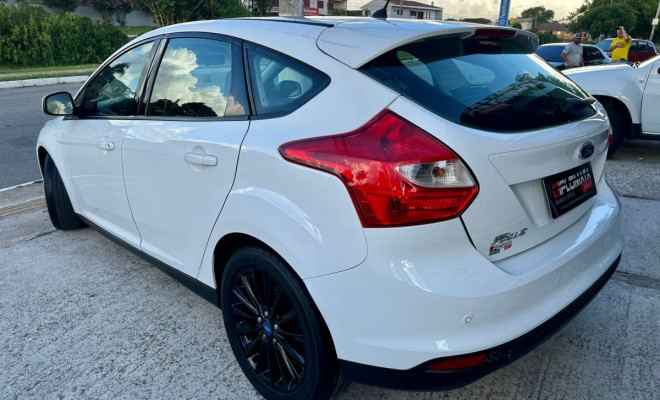 Ford Focus 2.0 Flex - 2015-3