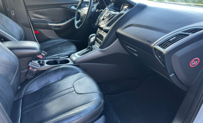 Ford Focus 2.0 Flex - 2015-6