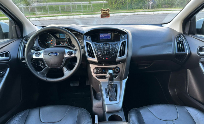 Ford Focus 2.0 Flex - 2015-9