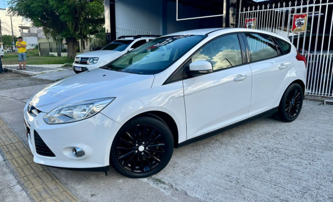Ford Focus 2.0 Flex - 2015-4