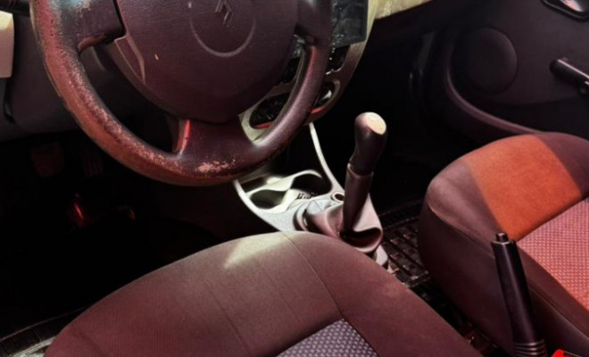 Renault SANDERO Authentique Hi-Flex 1.0 16V 5p 2010 Flex-5