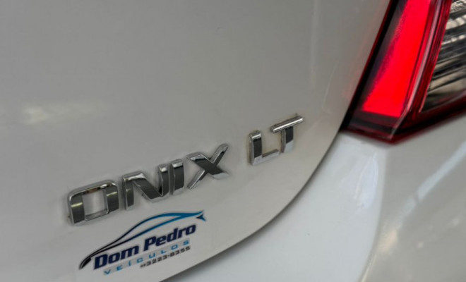 GM - Chevrolet ONIX HATCH LT 1.0 8V FlexPower 5p Mec. 2014 Flex-11