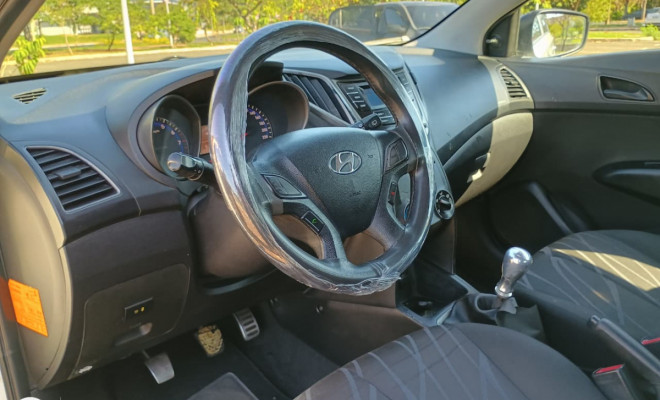 Hyundai HB20 Comf./C.Plus/C.Style 1.0 Flex 12V 2014 Flex-4