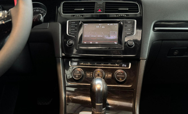 VW - VolksWagen Golf Highline 1.4 TSI 140cv Aut. 2014 Flex-13