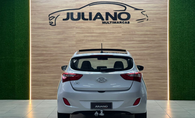 Hyundai i30 1.8 16V Aut. 5p 2016 Gasolina-14