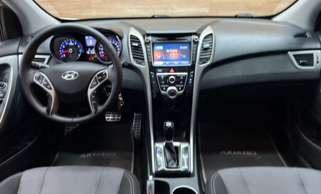 Hyundai i30 1.8 16V Aut. 5p 2016 Gasolina-5