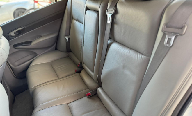 Honda Civic Sedan LXS 1.8/1.8 Flex 16V Aut. 4p 2011 Flex-8