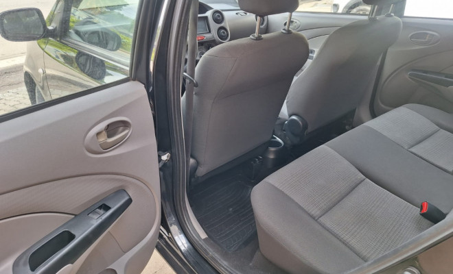 Toyota ETIOS XS  1.3 Flex 16V 5p Mec. 2013 Flex-13
