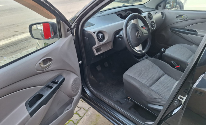 Toyota ETIOS XS  1.3 Flex 16V 5p Mec. 2013 Flex-11