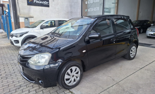 Toyota ETIOS XS  1.3 Flex 16V 5p Mec. 2013 Flex-2