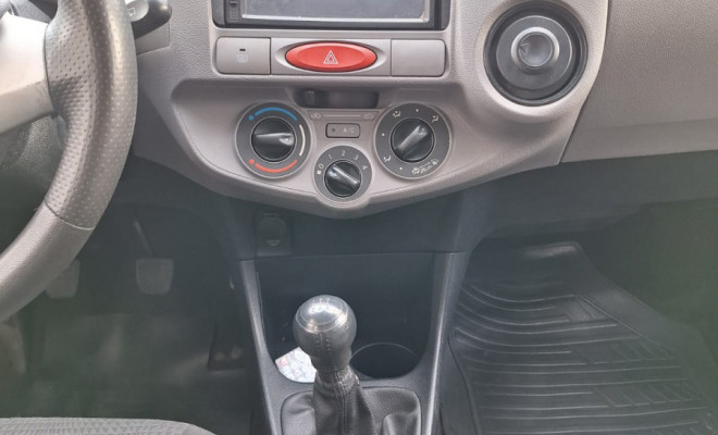 Toyota ETIOS XS  1.3 Flex 16V 5p Mec. 2013 Flex-8