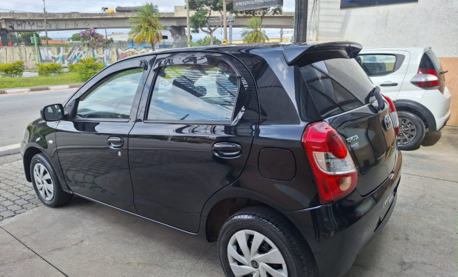 Toyota ETIOS XS  1.3 Flex 16V 5p Mec. 2013 Flex-6