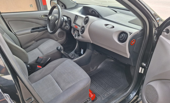 Toyota ETIOS XS  1.3 Flex 16V 5p Mec. 2013 Flex-10