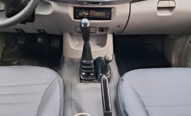 Mitsubishi L200 Triton GLS 3.2 CD TB Int.Diesel Mec 2013 Diesel-10