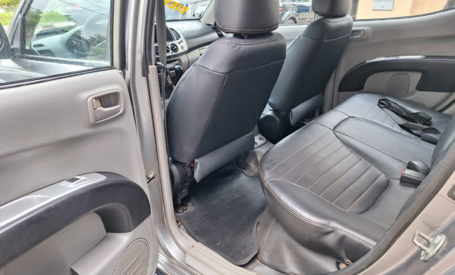 Mitsubishi L200 Triton GLS 3.2 CD TB Int.Diesel Mec 2013 Diesel-13