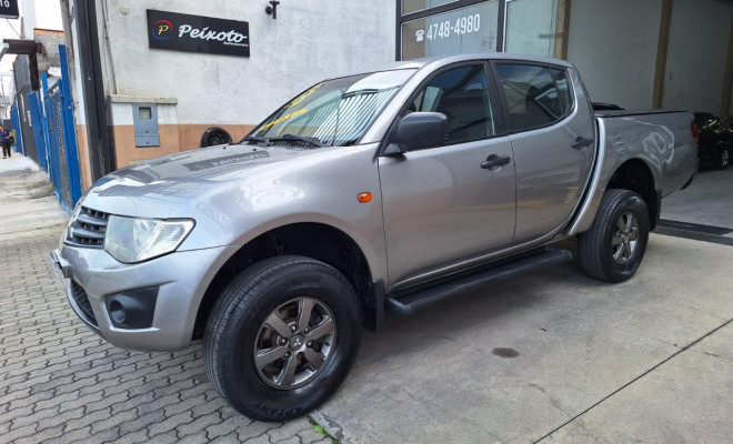 Mitsubishi L200 Triton GLS 3.2 CD TB Int.Diesel Mec 2013 Diesel-2